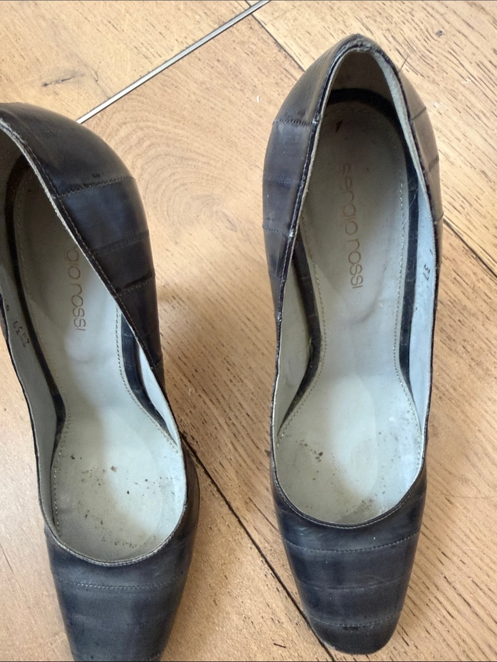 Sergio Rossi Black Leather Square-Toe Pumps